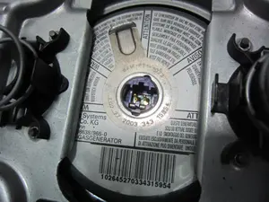 Foto de AIRBAG DELANTERO IZQUIERDO VOLKSWAGEN GOLF V (1K1)(10.2003) 1.9 TDI (105 CV / 77 KW) referencia 1K0880201B foto 4