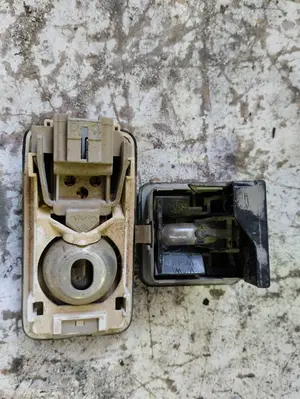 Foto de LUZ INTERIOR CITROEN XSARA BERLINA referencia 9607449080 foto 2
