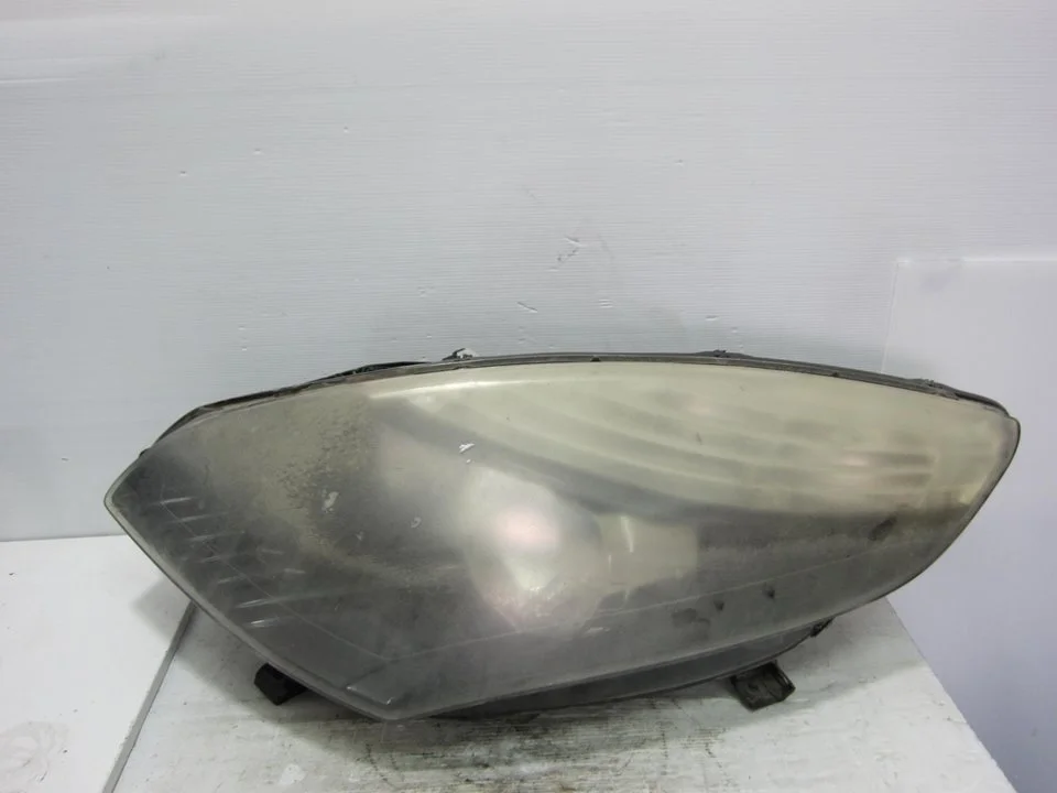 Foto de FARO IZQUIERDO RENAULT SCENIC III (JZ) 1.6 dCi Diesel FAP (131 CV / 96 KW) referencia 89072961