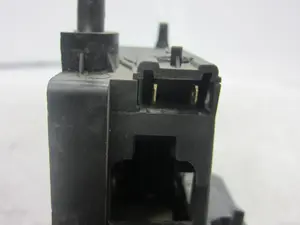 Foto de CERRADURA PUERTA TRASERA IZQUIERDA RENAULT MEGANE I FASE 2 BERLINA (BA0) 1.9 dTi Diesel (80 CV / 59 KW) foto 4