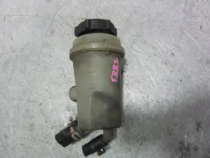Foto de DEPOSITO ACEITE FORD FOCUS BERLINA (CAK) 2.0 16V CAT (131 CV / 96 KW) referencia 98AG3R700 foto 4