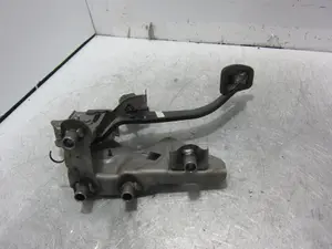 Foto de PEDAL FRENO RENAULT CLIO IV GRANDTOUR 0.9 Energy (90 CV / 66 KW) referencia 0137144 foto 3