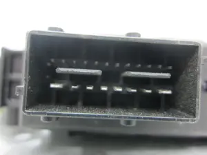 Foto de MOTOR ELEVALUNAS DELANTERO DERECHO CITROEN GRAND C4 PICASSO 1.6 16V HDi FAP (109 CV / 80 KW) referencia 9654087580 foto 4