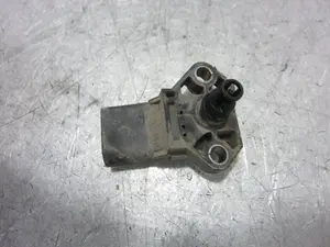 Foto de SENSOR PRESION AUDI 100 AVANT (C4) 2.3 (133 CV / 98 KW) referencia 0281002401 foto 2