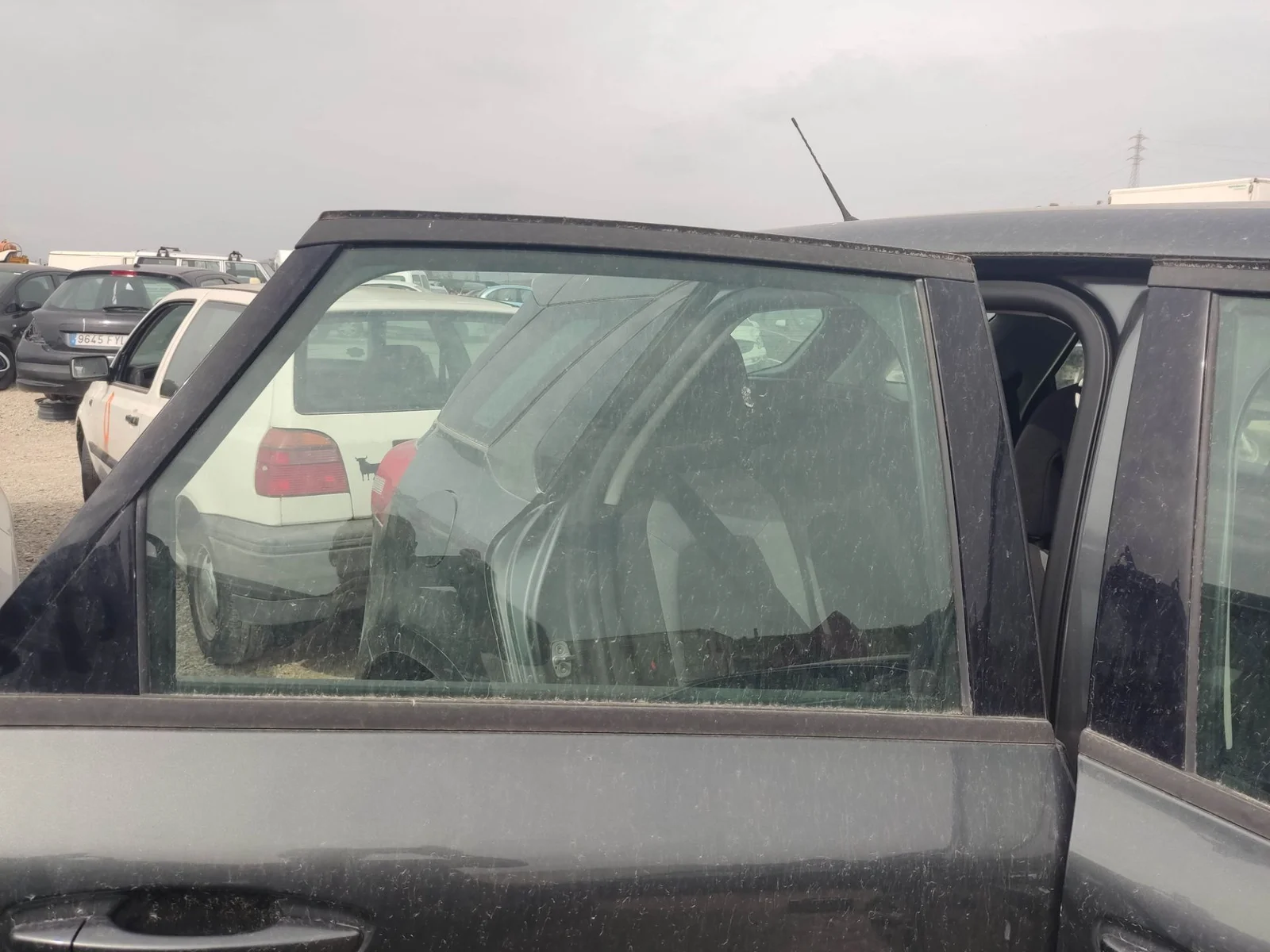 Foto de LUNA TRASERA DERECHA CITROEN C4 PICASSO/SPACETOURER 1.6 HDi FAP (92 CV / 68 KW) referencia 9675837480