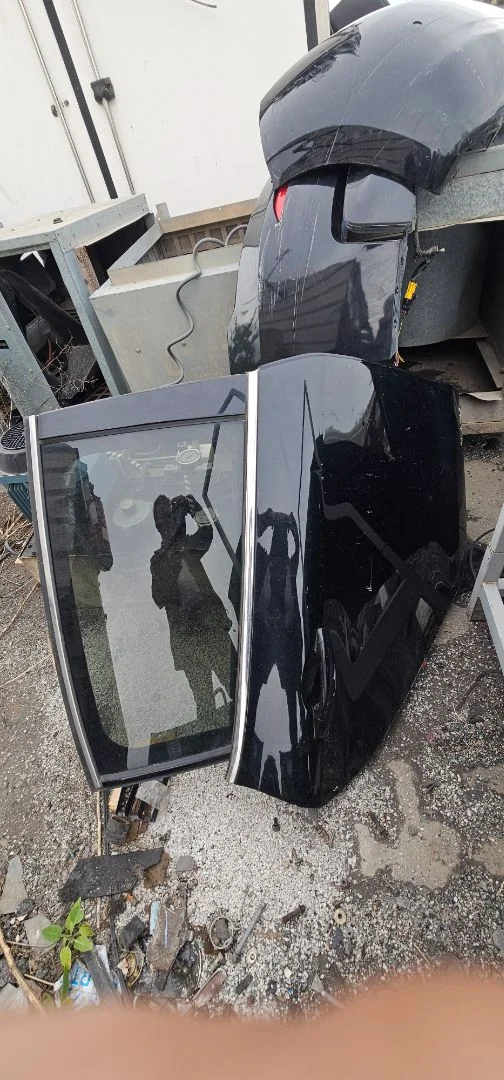Foto de PUERTA TRASERA DERECHA PEUGEOT 208 1.2 12V e-VTi / PureTech (81 CV / 60 KW) referencia 9671907480