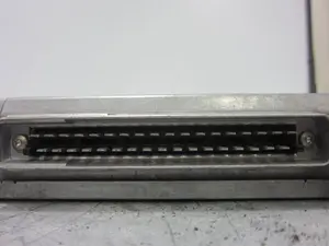 Foto de CENTRALITA MOTOR UCE RENAULT 19 (B/C/L53) referencia 7700864484 foto 2