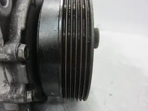 Foto de COMPRESOR AIRE ACONDICIONADO VOLKSWAGEN GOLF IV BERLINA (1J1)(10.1997) 1.9 TDI (131 CV / 96 KW) referencia 1JO820803K foto 3