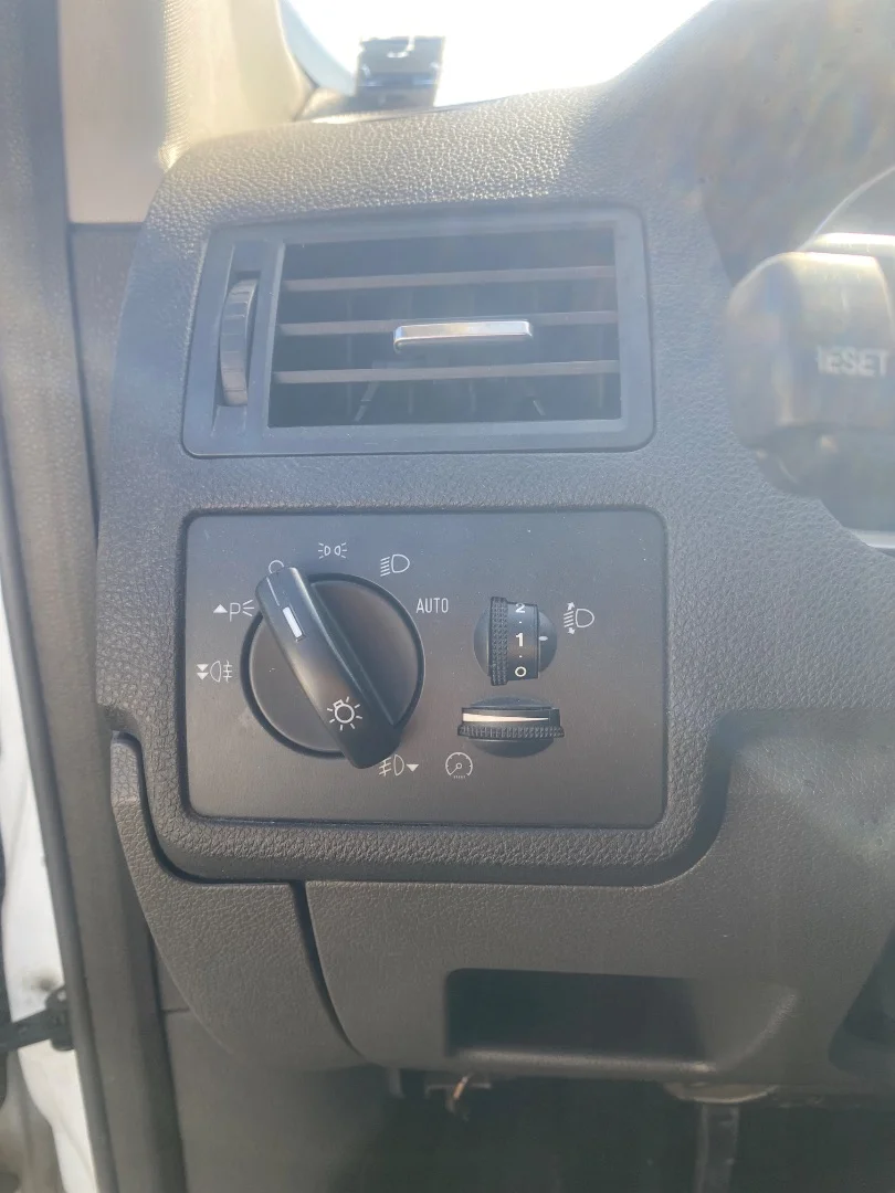 Foto de MANDO LUCES FORD KUGA (CBV) 2.0 TDCi CAT (136 CV / 100 KW)