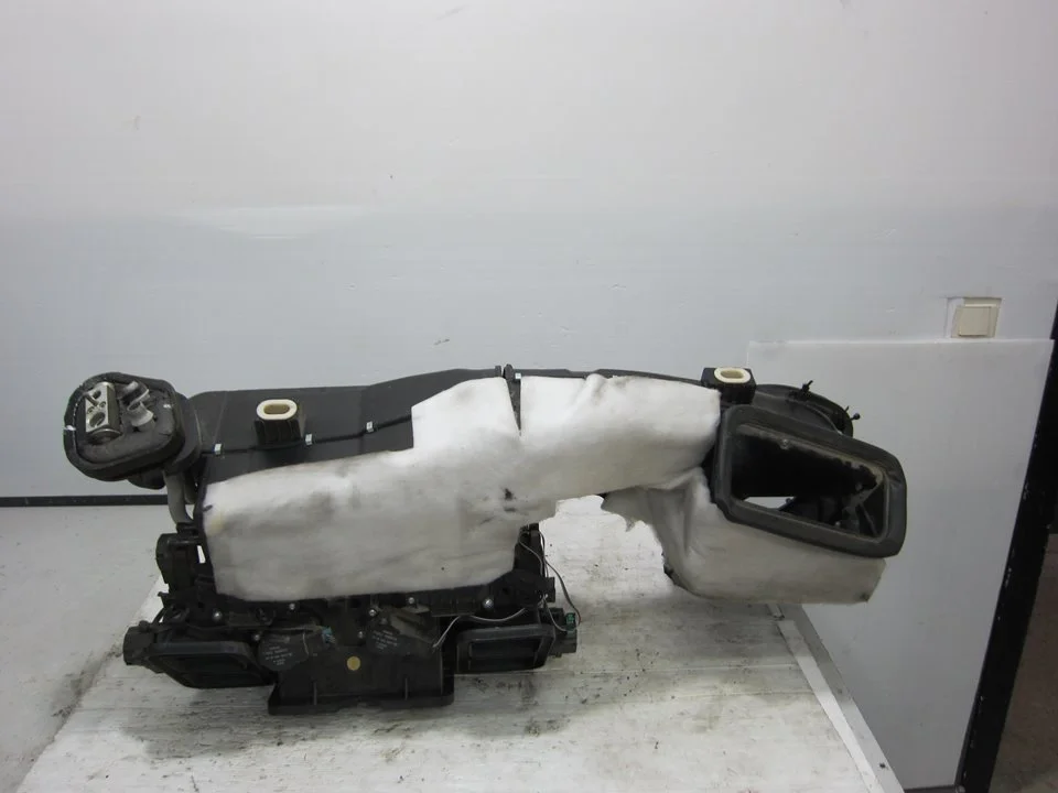 Foto de CALEFACCION ENTERA NORMAL MERCEDES-BENZ CLS (BM 219) 5.0 V8 24V CAT (306 CV / 225 KW)