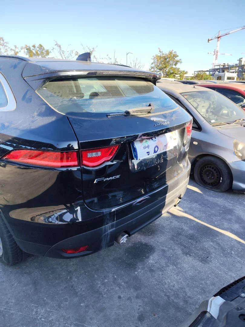 Foto de PORTON TRASERO JAGUAR F-PACE 3.0 V6 Diesel CAT (301 CV / 221 KW) referencia TPE543880