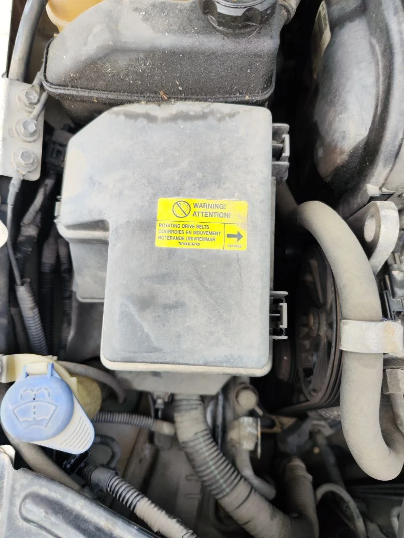 Foto de CAJA RELES / FUSIBLES VOLVO S80 BERLINA 2.4 CAT (140 CV / 103 KW)
