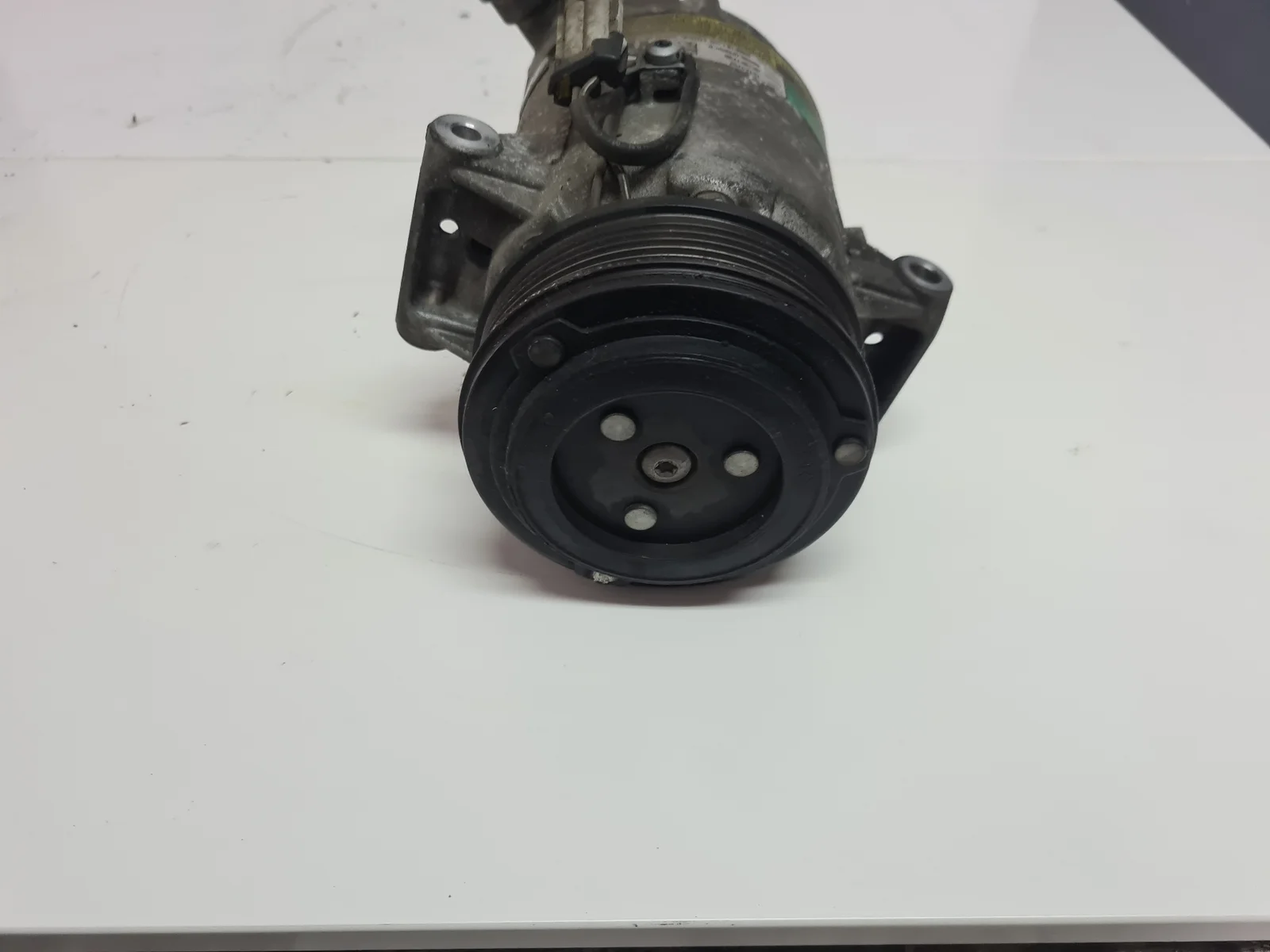 Foto de COMPRESOR AIRE ACONDICIONADO OPEL ASTRA H BERLINA referencia 9985181