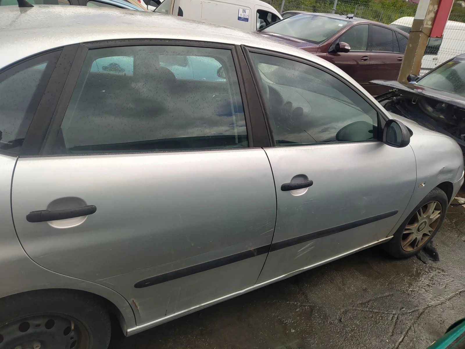 Foto de PUERTA TRASERA DERECHA SEAT CORDOBA BERLINA (6L2) 1.4 16V (101 CV / 74 KW) referencia 6L4833056T