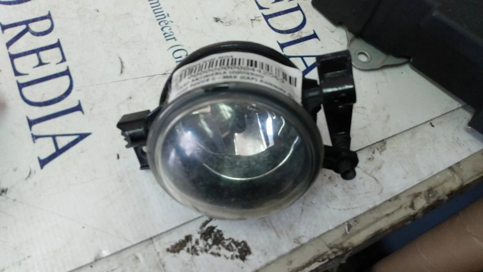 Foto de FARO ANTINIEBLA IZQUIERDO FORD FOCUS BERLINA (CAP) 1.8 TDCi Turbodiesel CAT (116 CV / 85 KW) referencia 3M5115K20244
