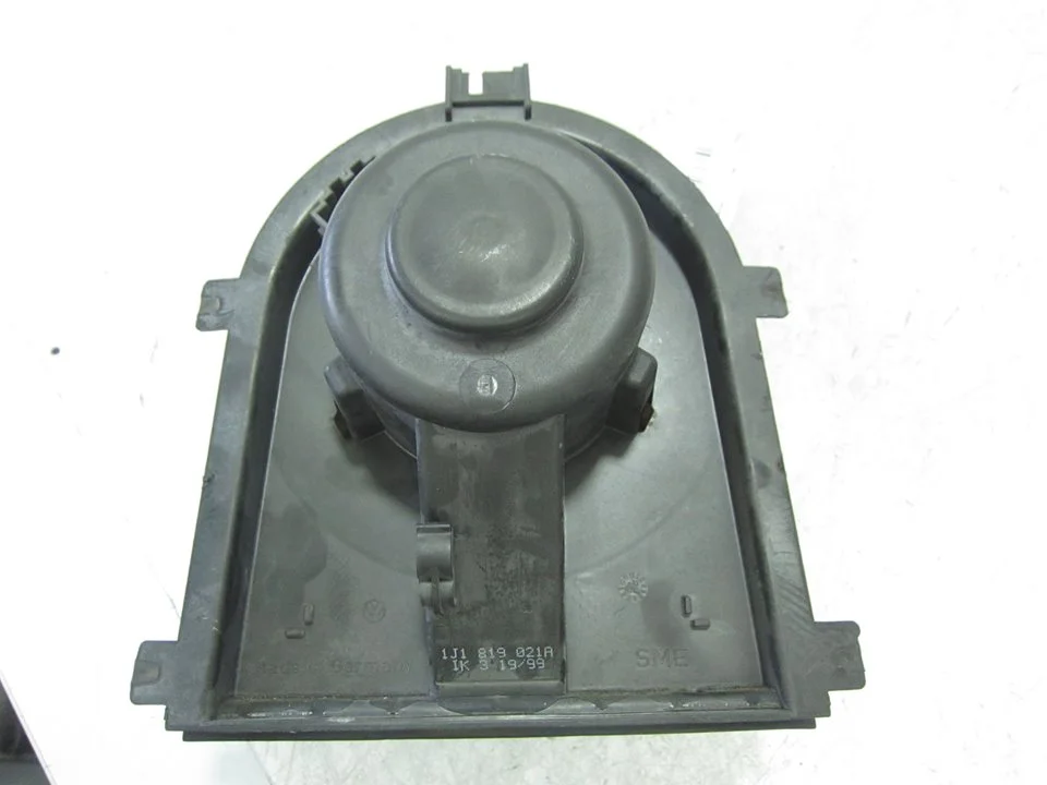 Foto de MOTOR CALEFACCION AUDI A3 (8L) 1.8 20V Turbo (150 CV / 110 KW) referencia 657880E