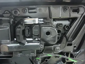 Foto de MANETA INTERIOR TRASERA DERECHA PORSCHE MACAN (95BA) referencia 95B837020 foto 3