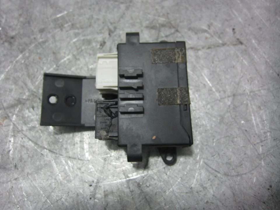 Foto de MODULO ELECTRONICO BMW SERIE 3 BERLINA (E46) 3.0 24V Turbodiesel CAT (184 CV / 135 KW) referencia 61318386427