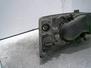Foto de FARO DERECHO FORD MONDEO BERLINA (GE) 2.0 16V DI TD CAT (116 CV / 85 KW) referencia 1S7113005AK foto 4