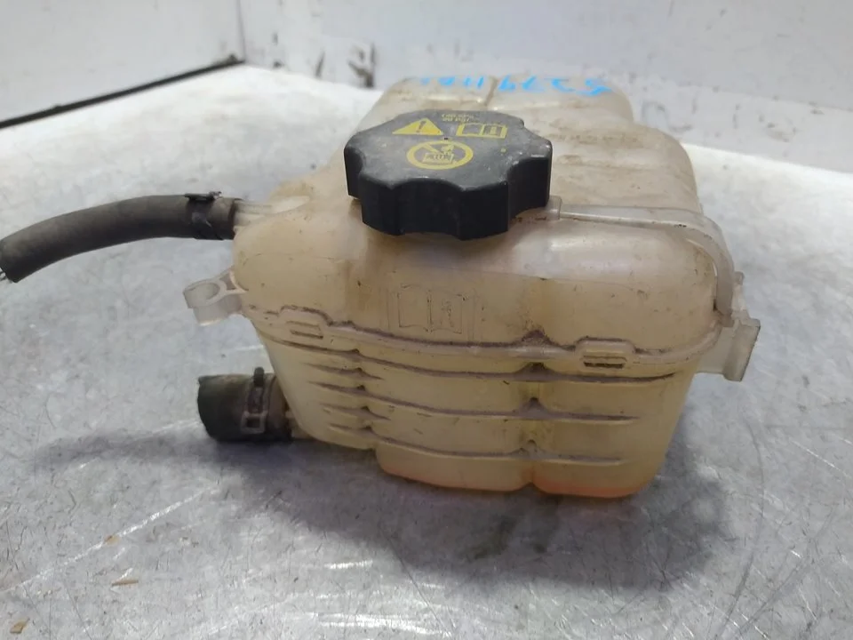 Foto de DEPOSITO EXPANSION OPEL ASTRA J BERLINA 5P 1.7 16V CDTI (110 CV / 81 KW) referencia 13256623