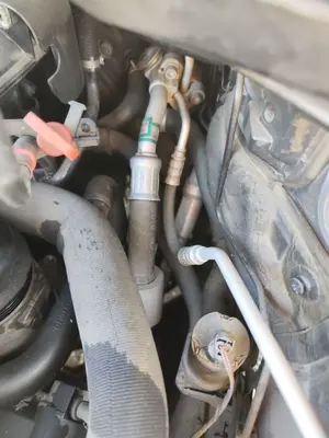 Foto de TUBOS AIRE ACONDICIONADO BMW SERIE 3 BERLINA (E90) 2.0 16V Diesel (163 CV / 120 KW)