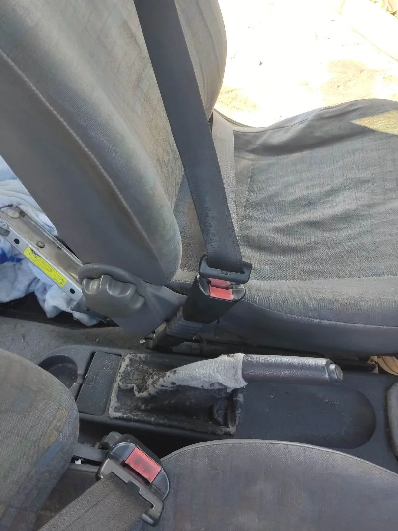 Foto de ENGANCHE CINTURON DELANTERO DERECHO OPEL COMBO (CORSA C) 1.7 16V DI CAT (Y 17 DTL / LK8) (65 CV / 48 KW)