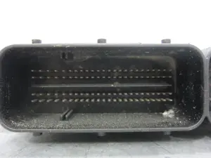 Foto de CENTRALITA MOTOR UCE BMW SERIE 3 BERLINA (E90) 2.0 16V Diesel (163 CV / 120 KW) referencia 7798180 foto 5