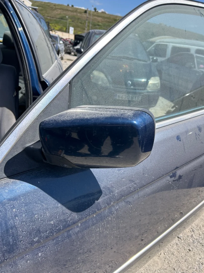 Foto de RETROVISOR IZQUIERDO BMW SERIE 5 TOURING (E39) 2.0 24V (150 CV / 110 KW)