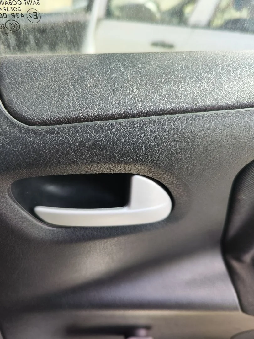 Foto de MANETA INTERIOR TRASERA DERECHA PEUGEOT 207 1.6 16V HDi (90 CV / 66 KW) referencia 9144A5