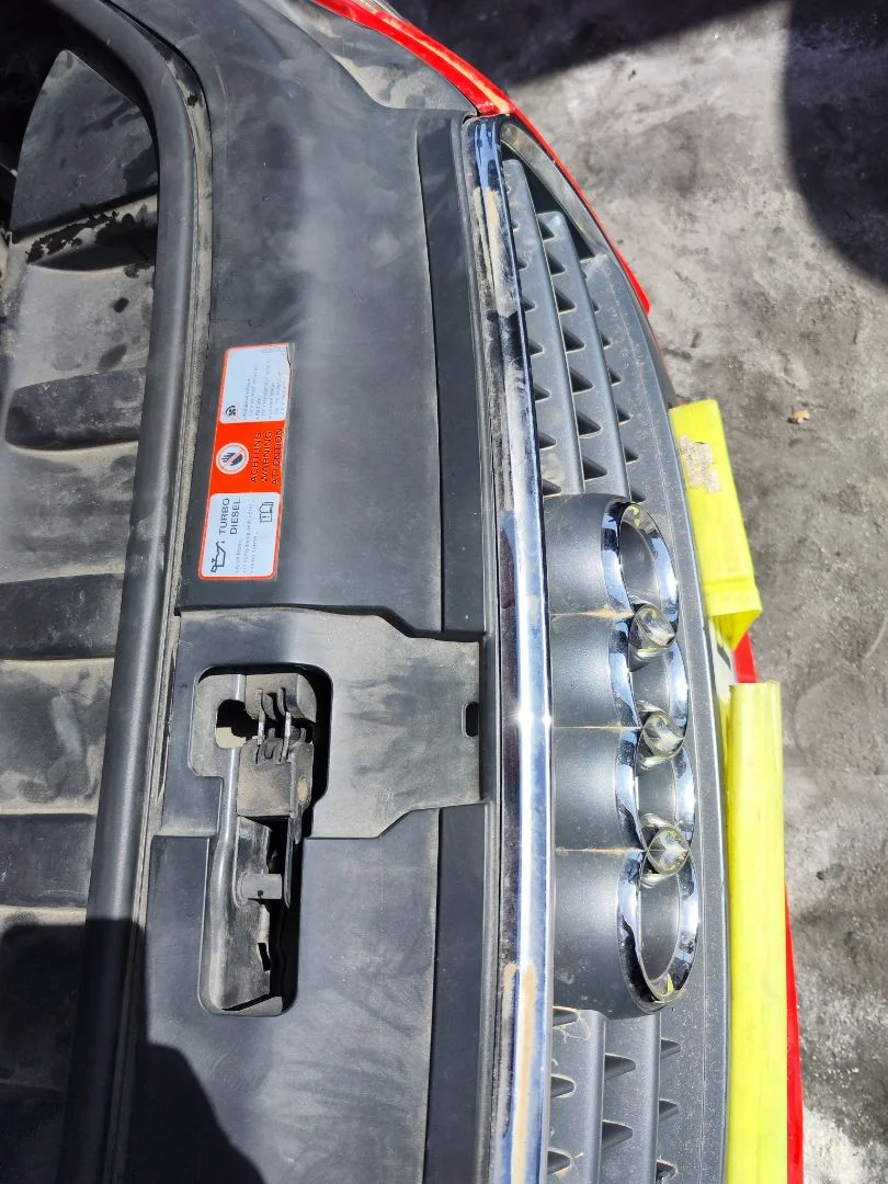 Foto de REFUERZO PARAGOLPES DELANTERO AUDI Q7 (4L) 3.0 V6 24V TDI (233 CV / 171 KW)