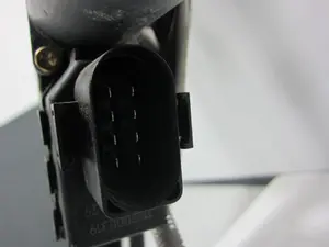 Foto de ELEVALUNAS DELANTERO DERECHO AUDI A6 BERLINA (4B2) 2.5 V6 24V TDI (150 CV / 110 KW) referencia 4B0837462 foto 2