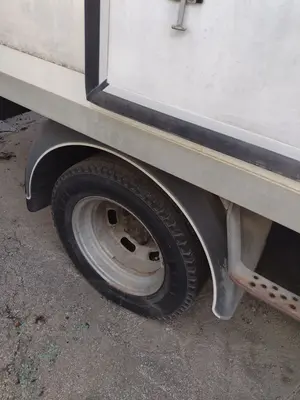 Foto de MANGUETA TRASERA DERECHA IVECO DAILY FURGÓN 2.3 Diesel (97 CV / 71 KW)