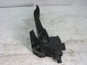 Foto de PEDAL ACELERADOR OPEL CORSA C 1.0 12V CAT (Z 10 XE / LW3) (58 CV / 43 KW) referencia 9129423 foto 2