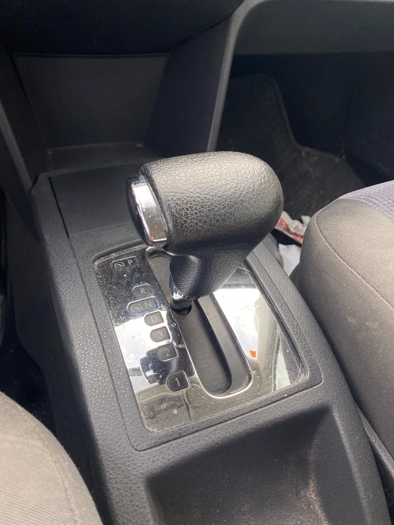Foto de PALANCA CAMBIO VOLKSWAGEN POLO IV (9N3) 1.4 FSI (86 CV / 63 KW)
