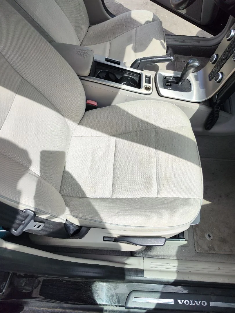 Foto de ASIENTO DELANTERO DERECHO VOLVO V50 FAMILIAR 2.0 Diesel CAT (136 CV / 100 KW)