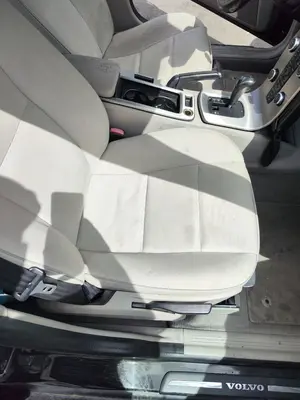 Foto de ASIENTO DELANTERO DERECHO VOLVO V50 FAMILIAR 2.0 Diesel CAT (136 CV / 100 KW)