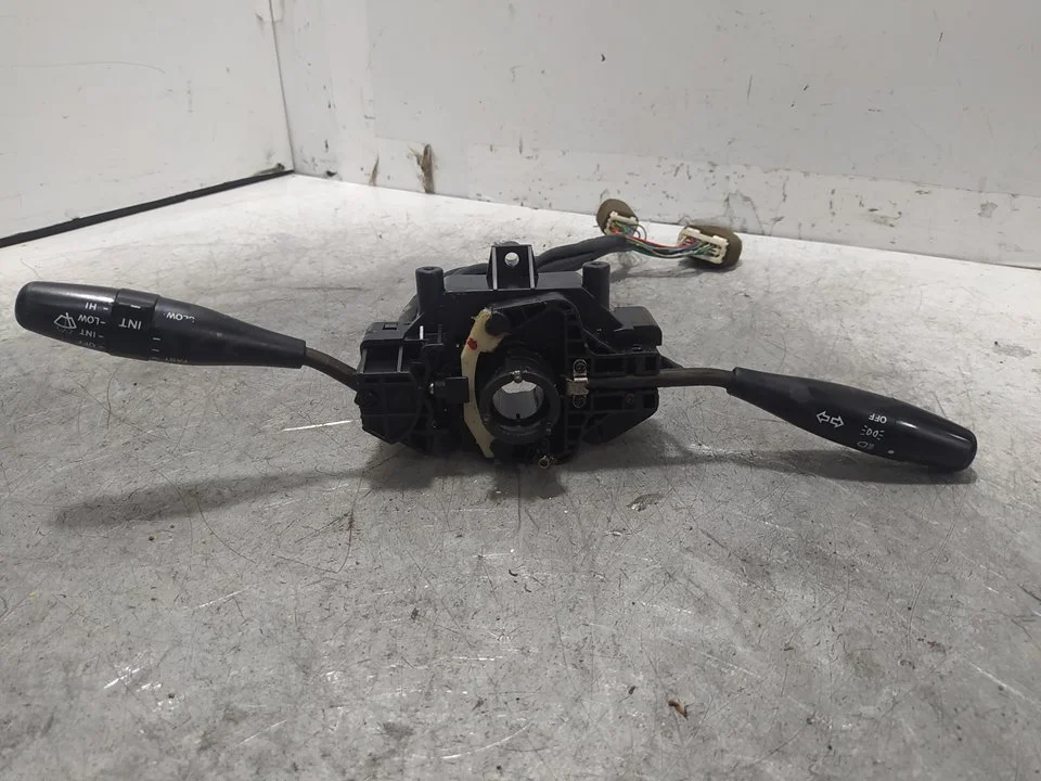 Foto de MANDO MULTIFUNCION HYUNDAI ACCENT (LC) 1.3 12V CAT (75 CV / 55 KW) referencia 9340022050