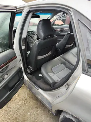 Foto de GOMAS CONTORNO PUERTA VOLVO S80 BERLINA 2.4 CAT (140 CV / 103 KW)