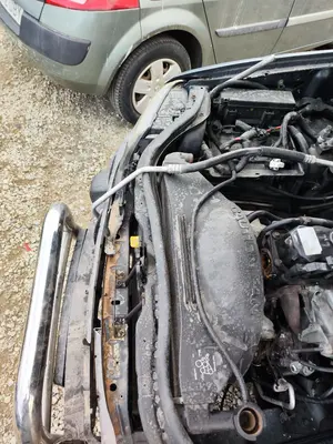 Foto de PANEL FRONTAL JEEP GRAND CHEROKEE (WJ/WG) 4.0 CAT (190 CV / 140 KW)