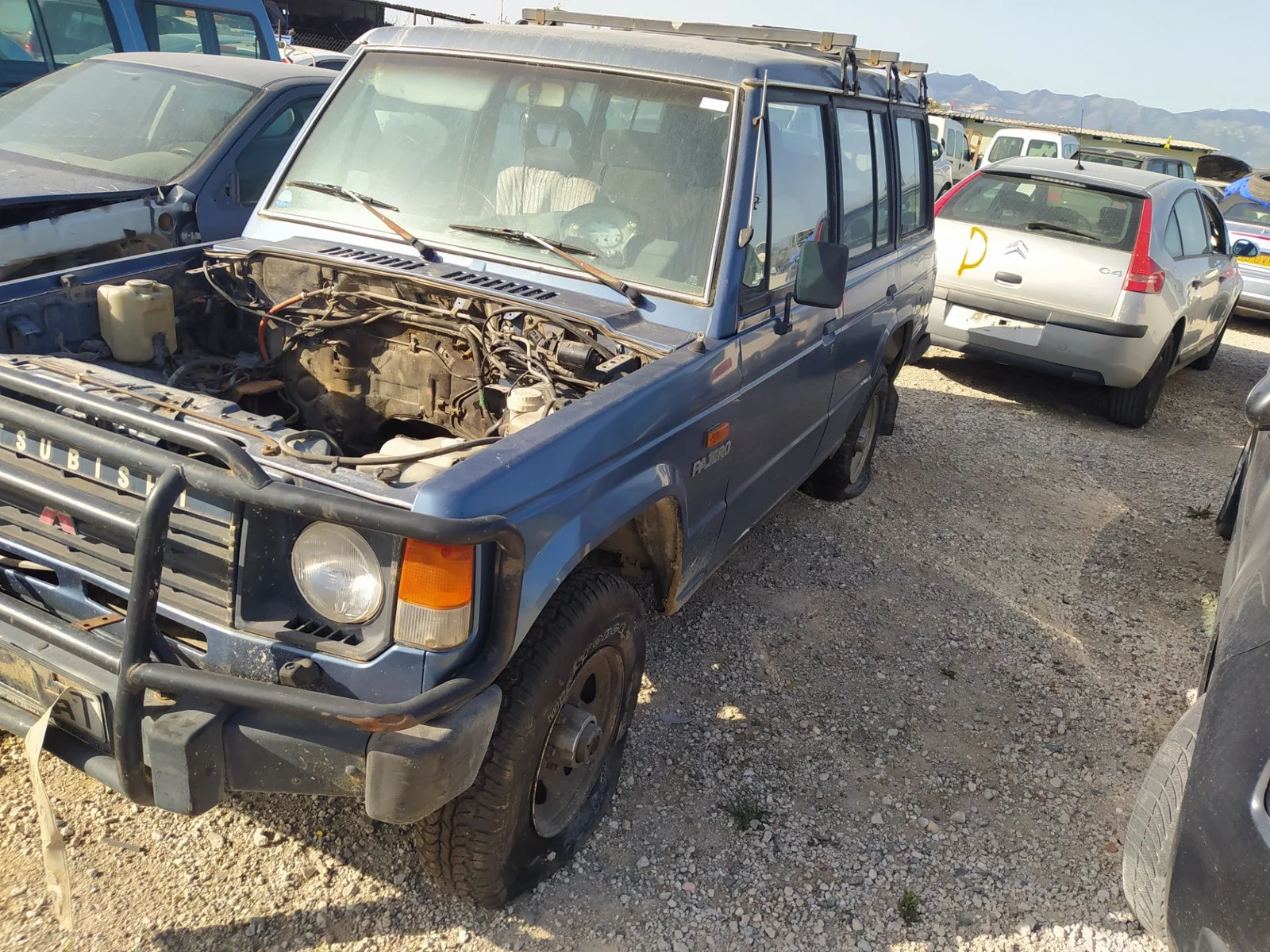 Foto de ALETA DELANTERA IZQUIERDA MITSUBISHI MONTERO (V20/V40) 2.5 Turbodiesel (99 CV / 73 KW)
