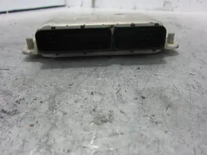 Foto de CENTRALITA MOTOR UCE SEAT LEON (1M1) 1.8 20V (125 CV / 92 KW) referencia 06A906032EF foto 4