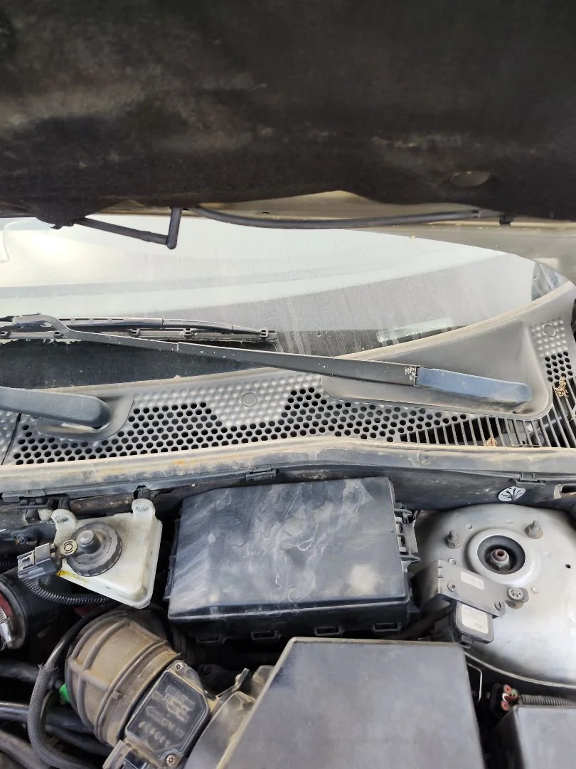 Foto de BRAZO LIMPIA DELANTERO IZQUIERDO FORD FOCUS FAMILIAR (CAK) 1.8 TDCi Turbodiesel CAT (116 CV / 85 KW)