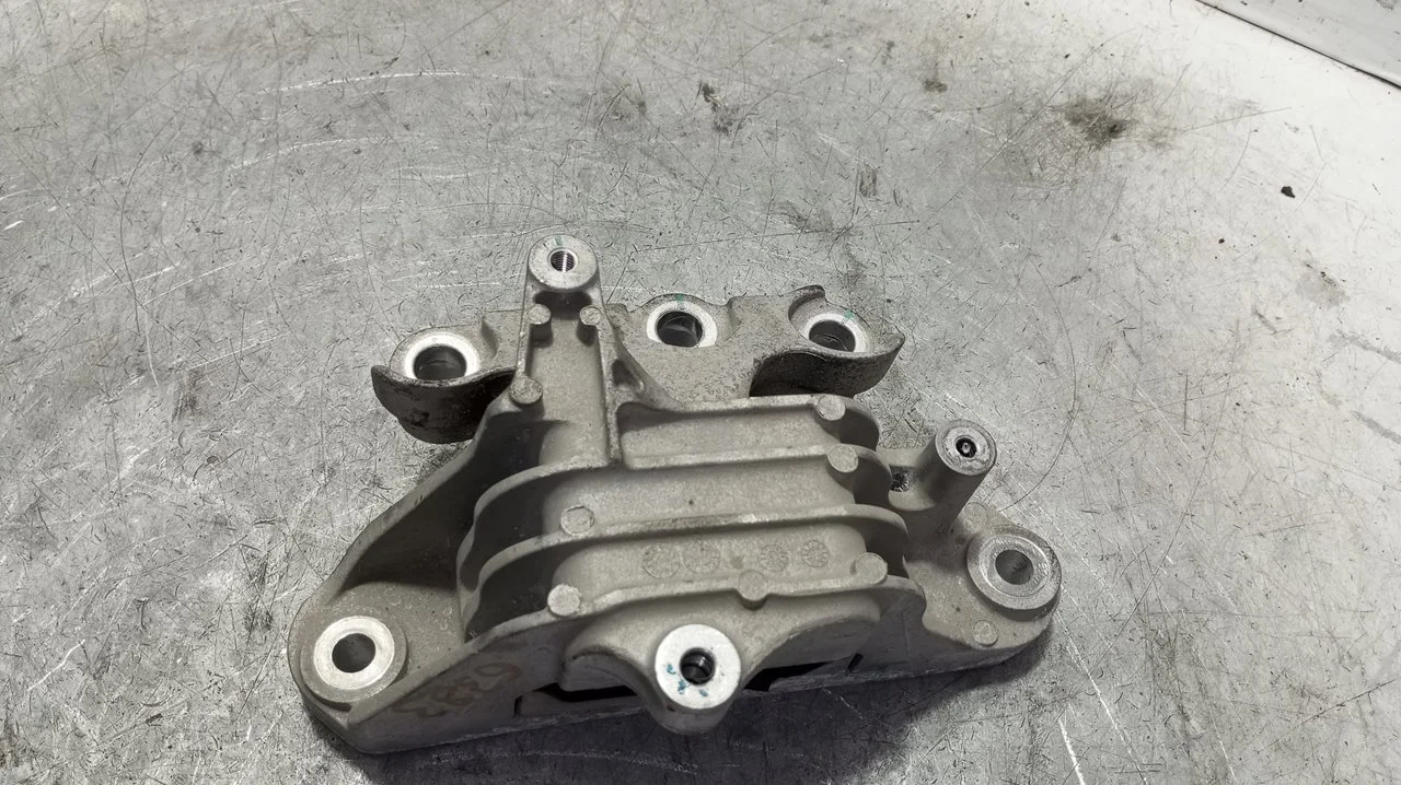 Foto de SOPORTE MOTOR MG HS 1.5 Turbo (161 CV / 119 KW) referencia 10370668