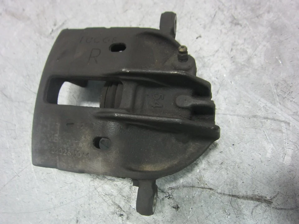 Foto de PINZA DE FRENO DELANTERA DERECHA VOLVO V40 FAMILIAR referencia 32326113