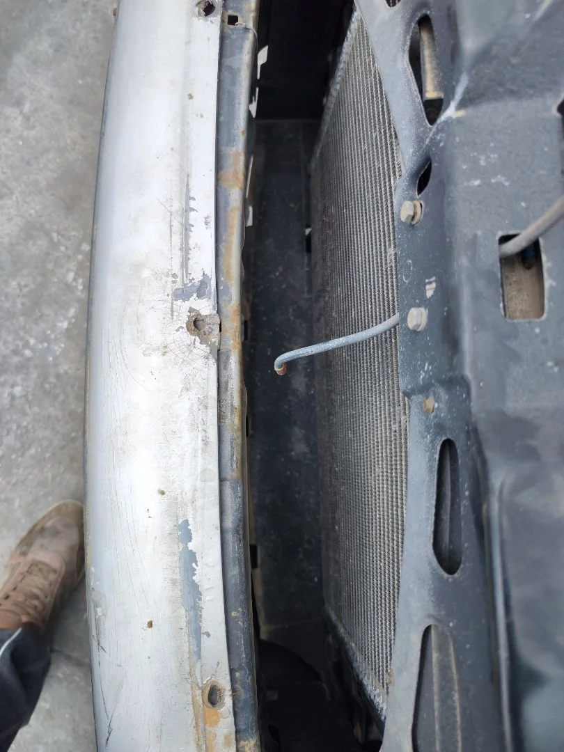 Foto de REFUERZO PARAGOLPES DELANTERO SKODA OCTAVIA BERLINA (1U2) 1.9 TDI (90 CV / 66 KW) referencia 1U0805551B