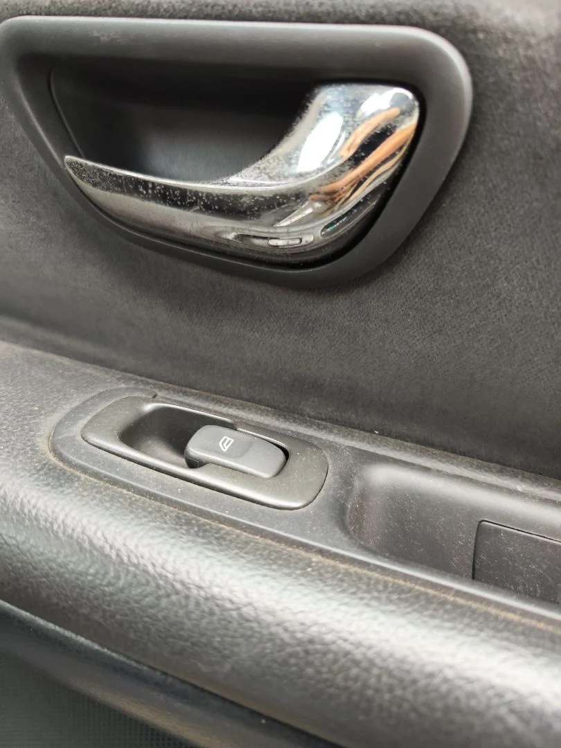 Foto de MANETA INTERIOR TRASERA DERECHA VOLVO S80 BERLINA 2.4 CAT (140 CV / 103 KW)