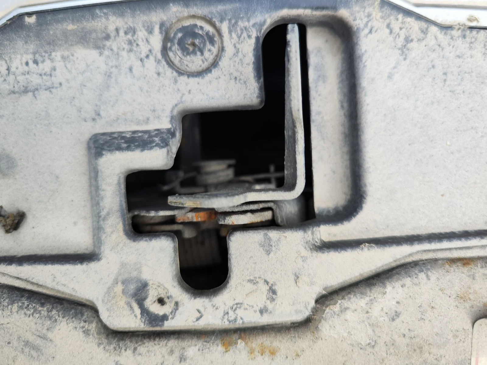 Foto de CERRADURA CAPO KIA CERATO (LD) 1.5 CRDi (102 CV / 75 KW) referencia 811302F000