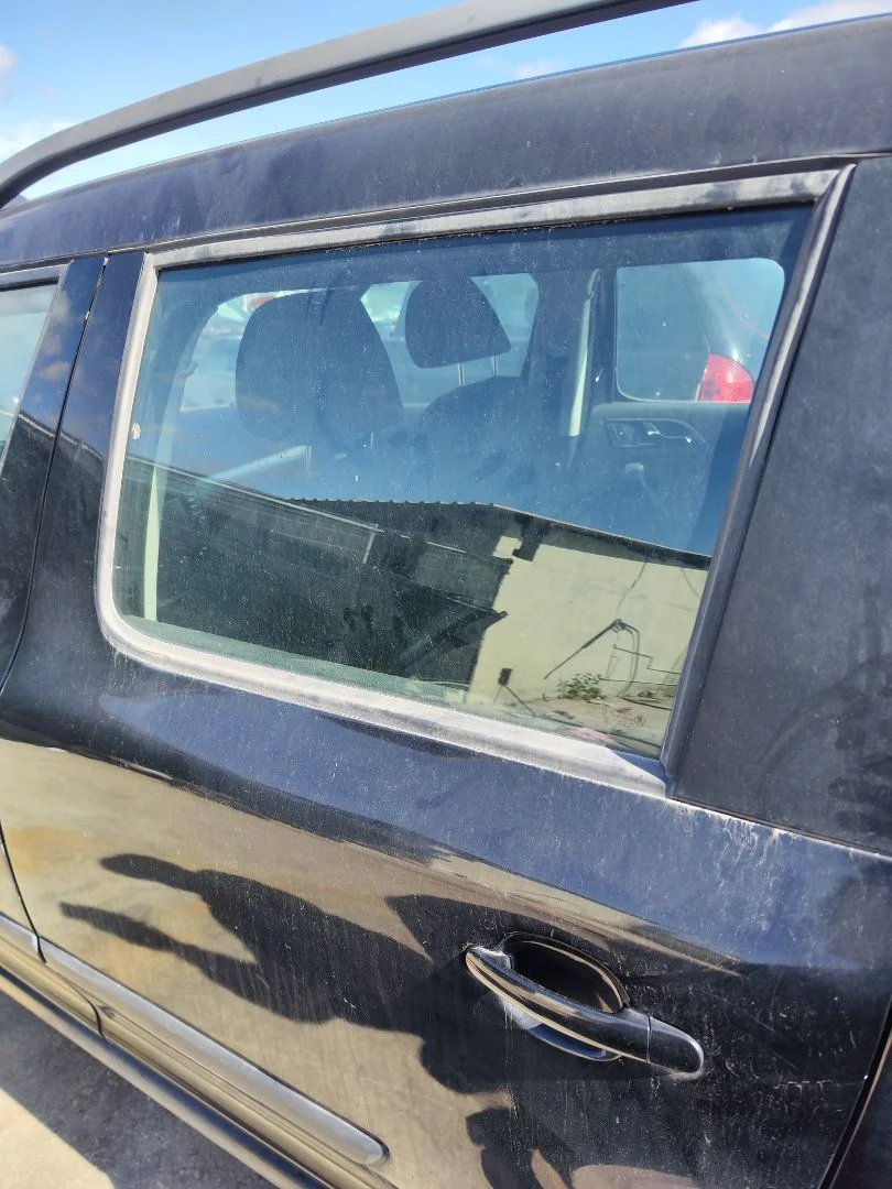 Foto de LUNA TRASERA IZQUIERDA SKODA YETI (5L)(2009) 2.0 TDI (110 CV / 81 KW) referencia 5L0845205