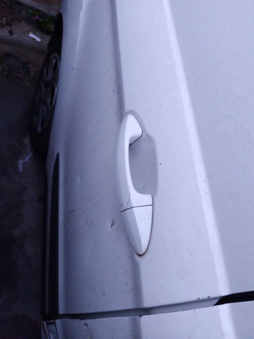 Foto de MANETA EXTERIOR LATERAL DERECHA FORD TRANSIT COURIER (C4A) 1.5 TDCi CAT (95 CV / 70 KW) referencia 8A61A224A36
