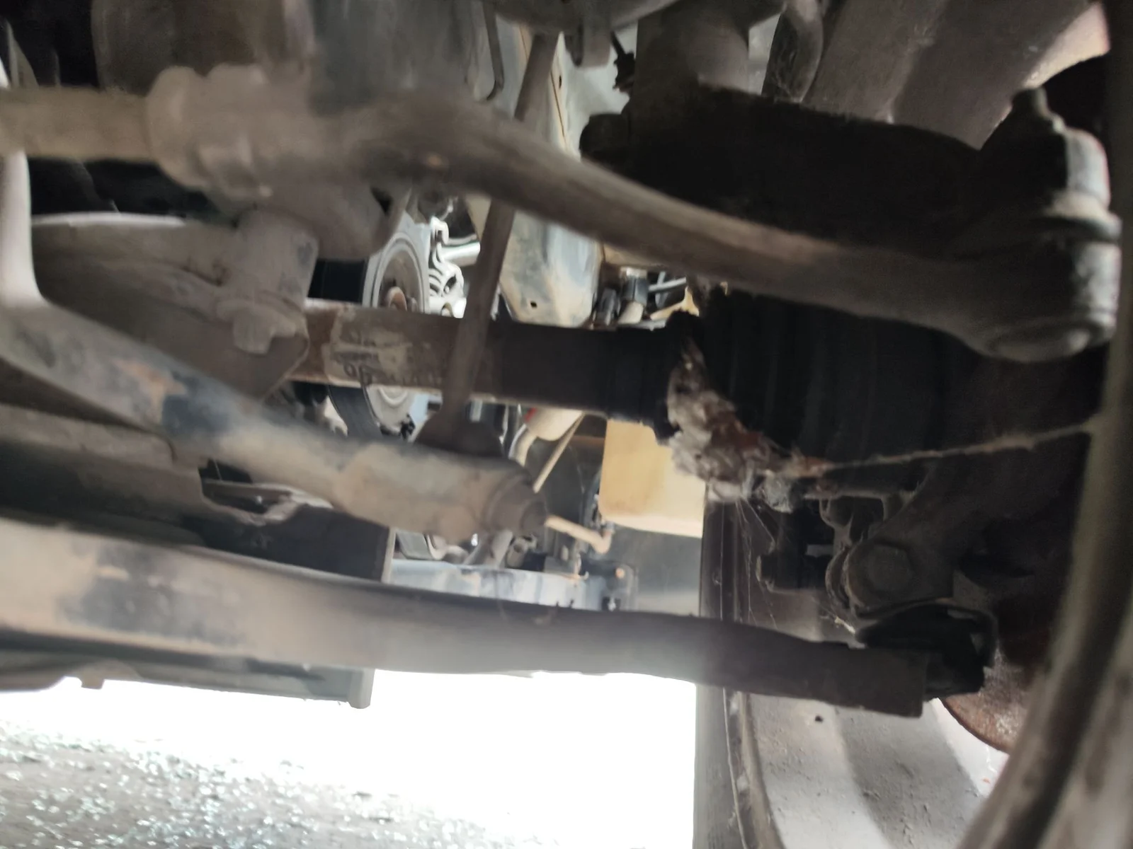 Foto de BRAZO SUSPENSION DELANTERO DERECHO PEUGEOT 207 1.4 16V CAT (KFU / ET3J4) (88 CV / 65 KW)